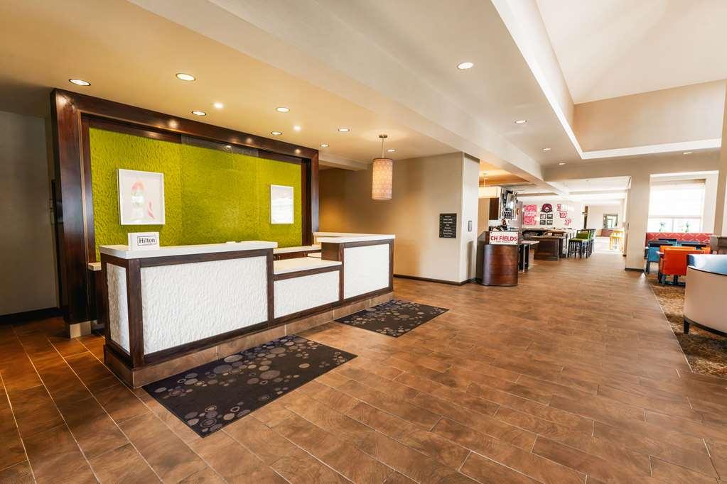 Hilton Garden Inn Indiana At Iup מראה פנימי תמונה